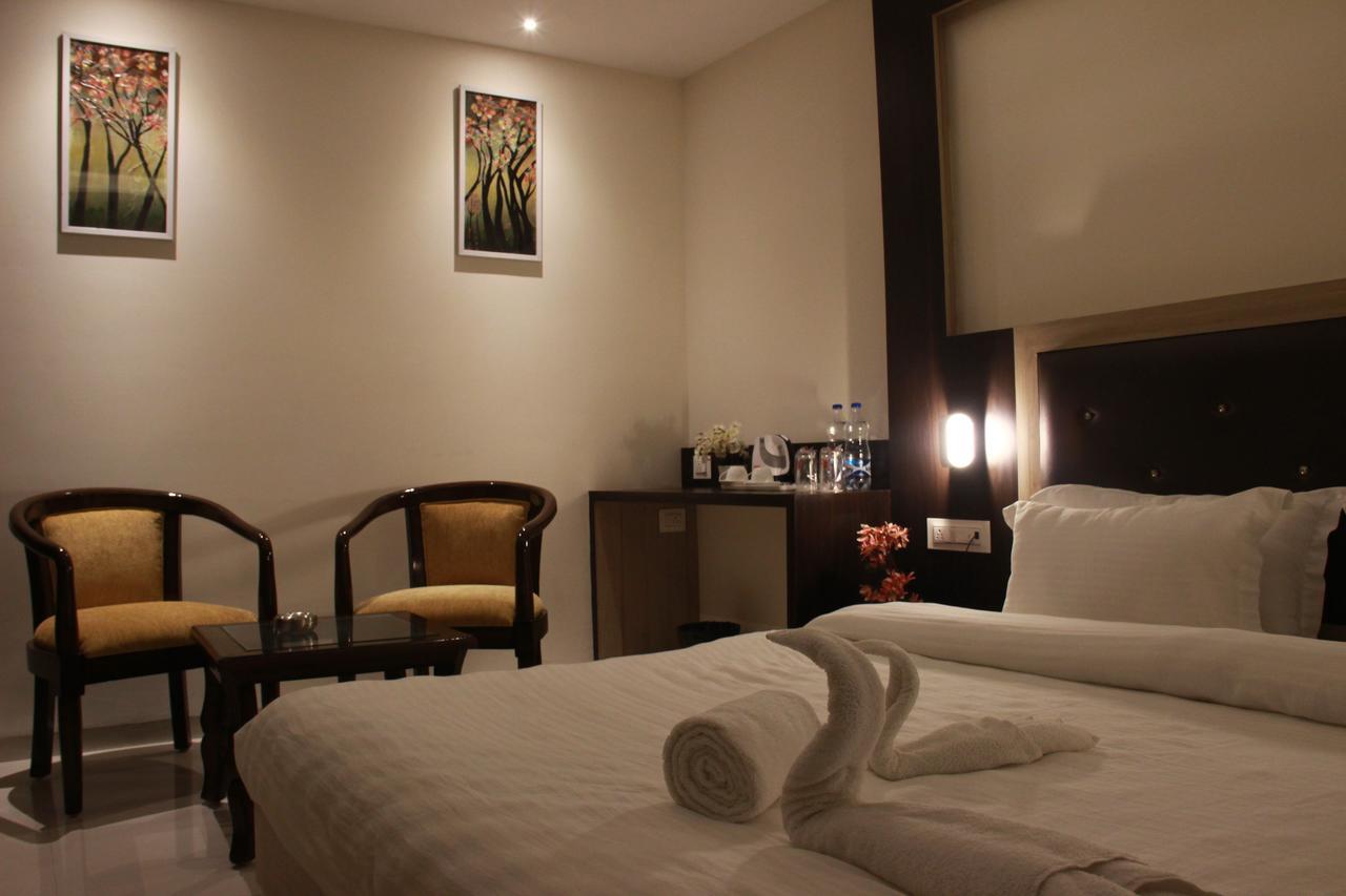 Hotel Dayal Shree Paradise Bhopal Extérieur photo