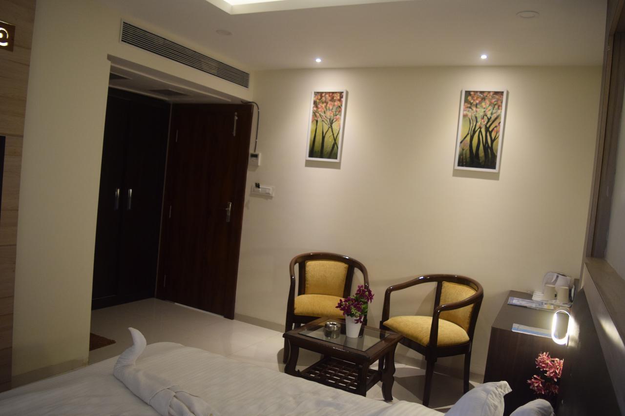 Hotel Dayal Shree Paradise Bhopal Extérieur photo
